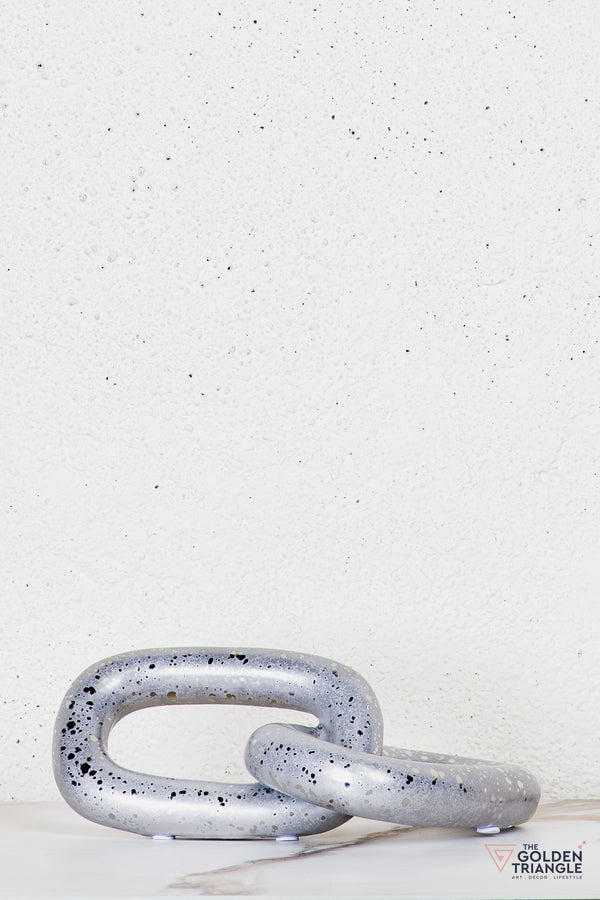 Halo Ceramic Chain Tabletop Décor