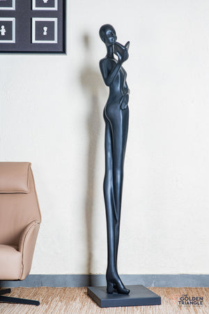 Pippy Lady Reading Book Sculpture