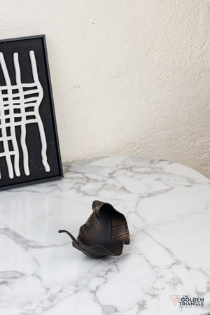 Cyris Metal Abstract Decor - Black