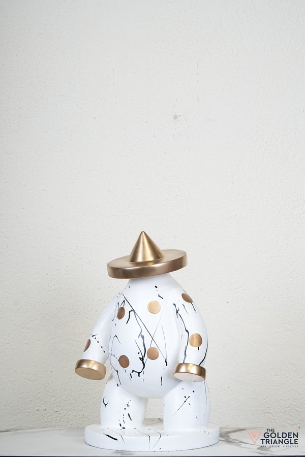 Kapelo - Triangular Hat Man