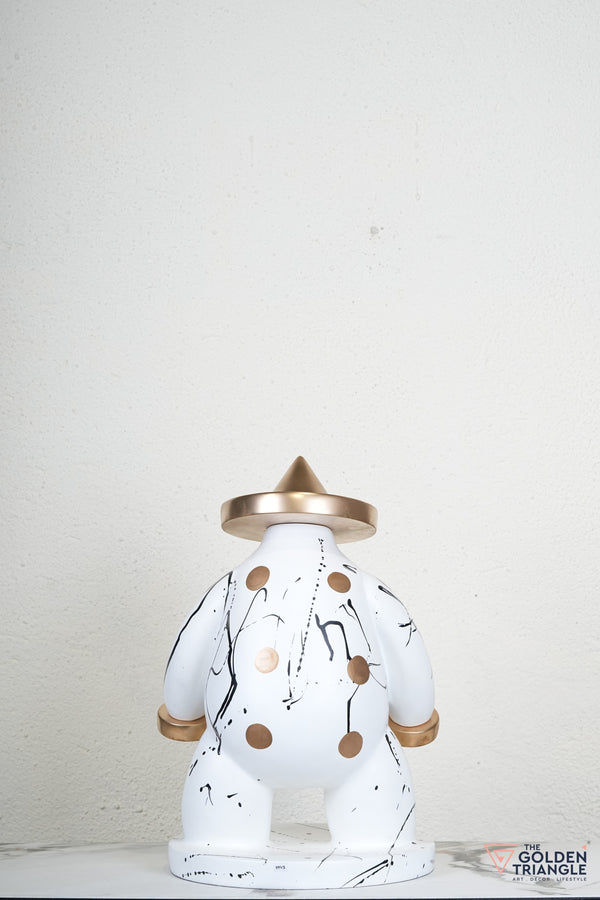 Kapelo - Triangular Hat Man