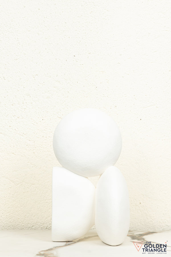 Kito Ceramic Tabletop Showpiece