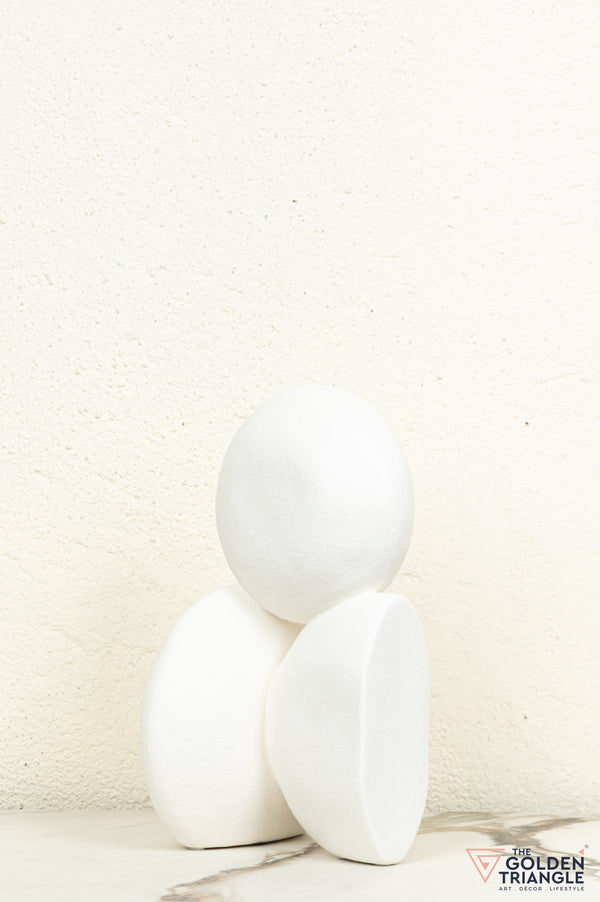 Kito Ceramic Tabletop Showpiece