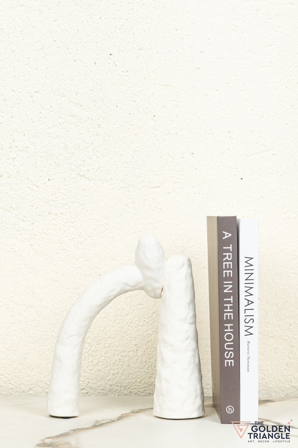 Mori Ceramic Tabletop Showpiece - White