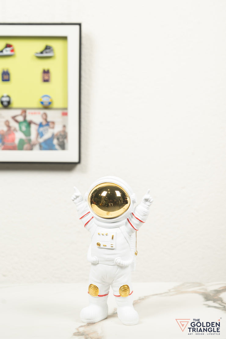 Apollo - Astronaut Grooving - Gold