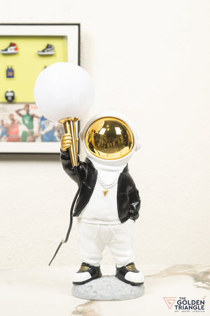 Jetsons - Astronaut holding a Lamp with 3 in 1 Light