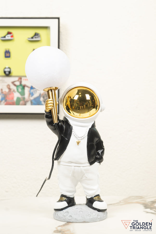 Jetsons - Astronaut holding a Lamp with 3 in 1 Light