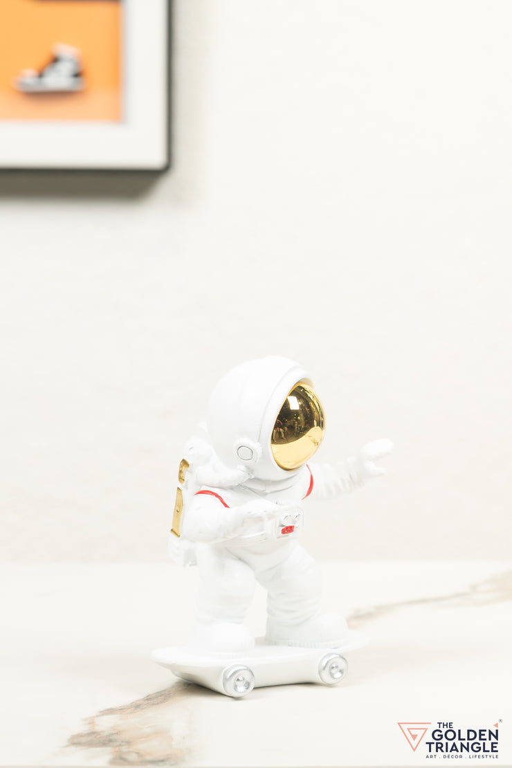 Apollo - Astronaut on a Skateboard - Gold