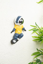 Jetsons - Wall Astronaut Skateboarding - Yellow