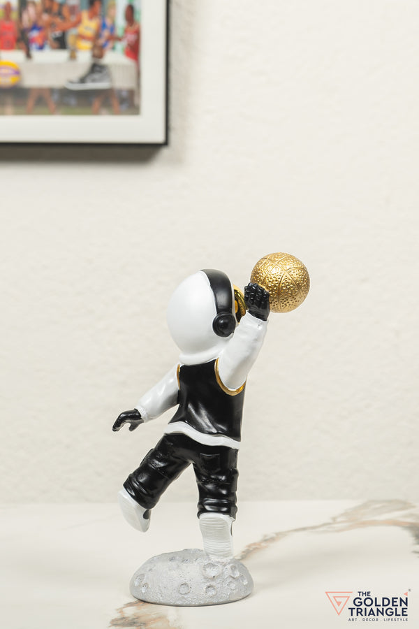 Jetsons - Astronaut playing Basketball - Black