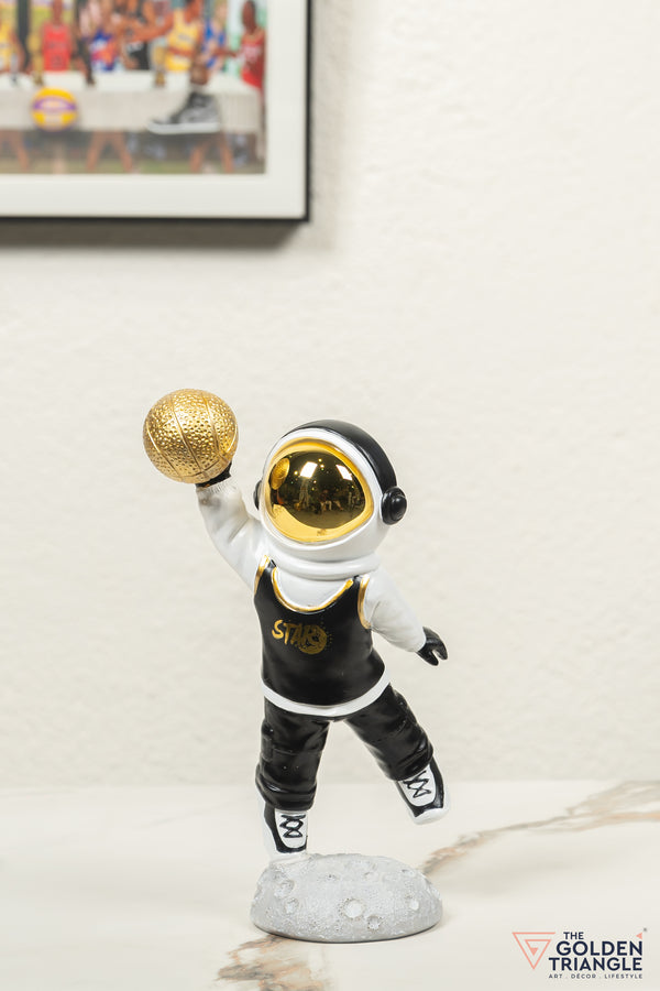 Jetsons - Astronaut playing Basketball - Black