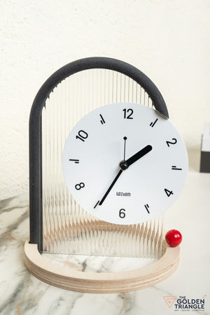 Takumi Table Clock
