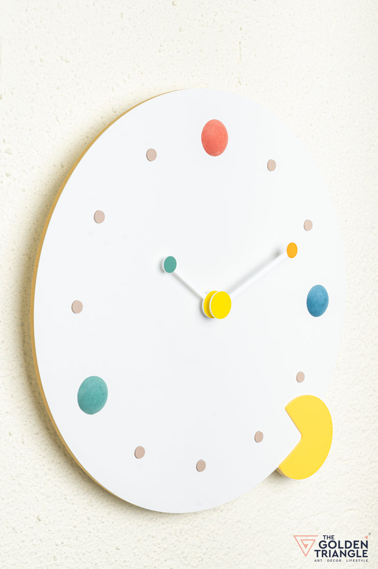 Blinky Wall Clock - White