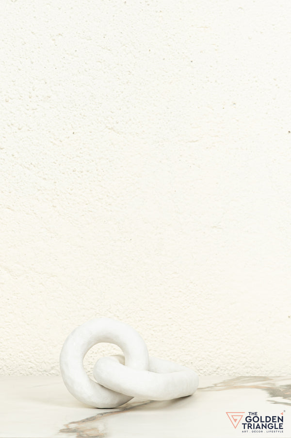 Hoshi Chain Ceramic Tabletop Showpiece - White