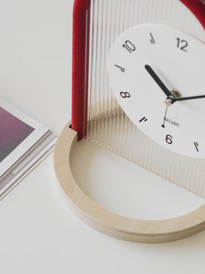 Takumi Table Clock