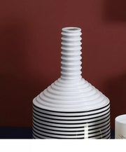 Miu Monochrome Ceramic Vase