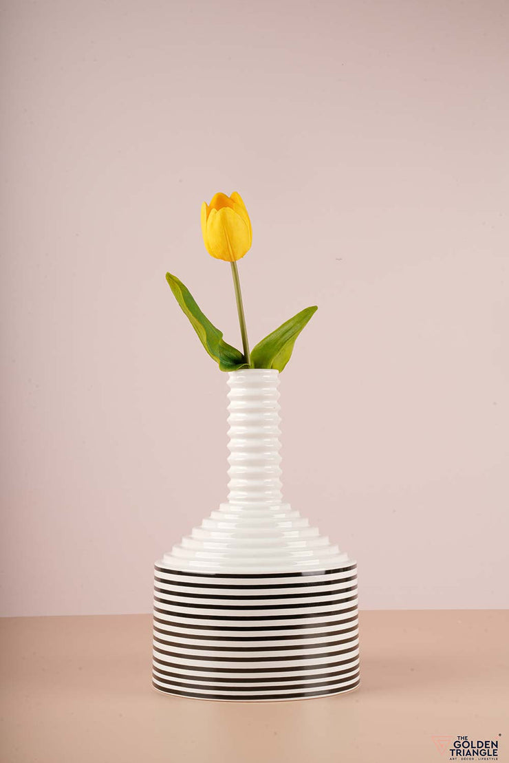 Miu Monochrome Ceramic Vase