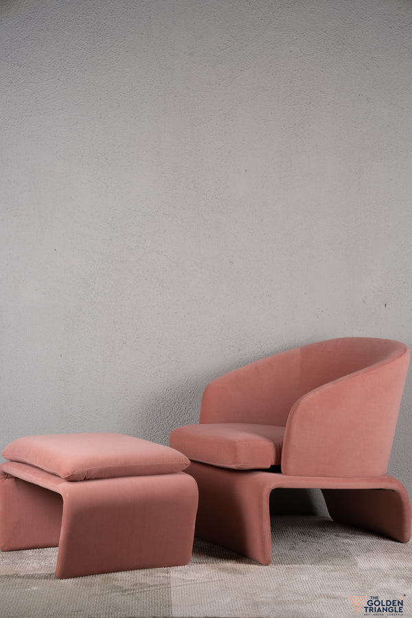 Cape Lounge Chair with Footrest
