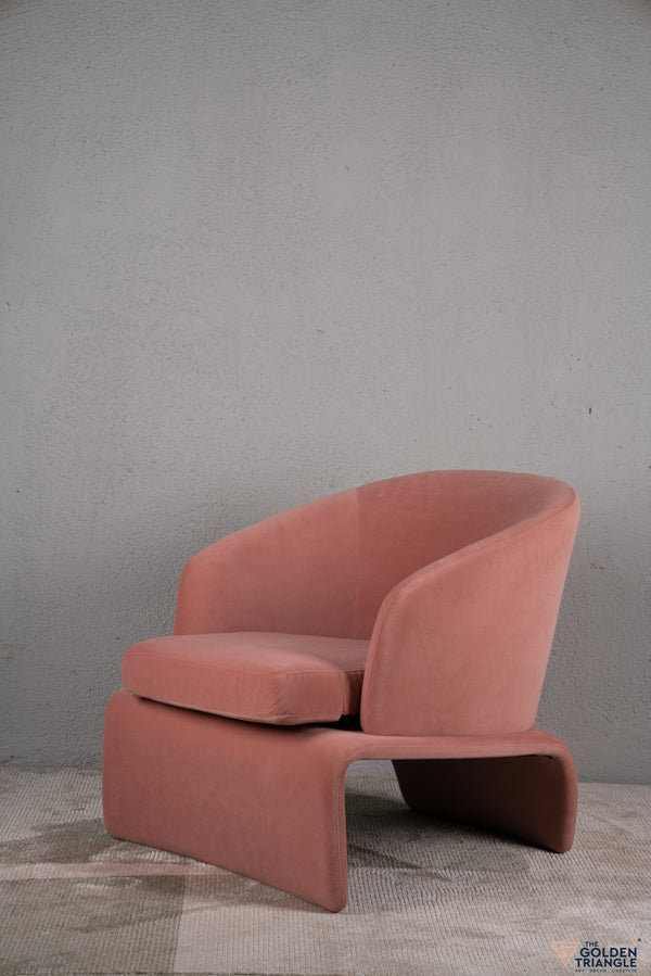 Cape Lounge Chair with Footrest