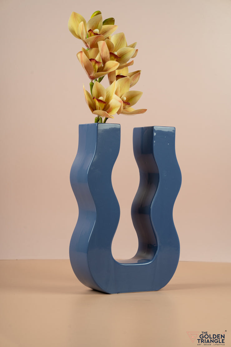 Curved U Vase - Blue