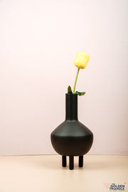 Three Legged Vase - Black