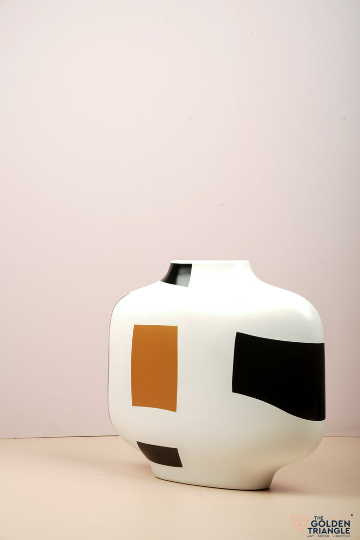 Lazo Monochrome Vase